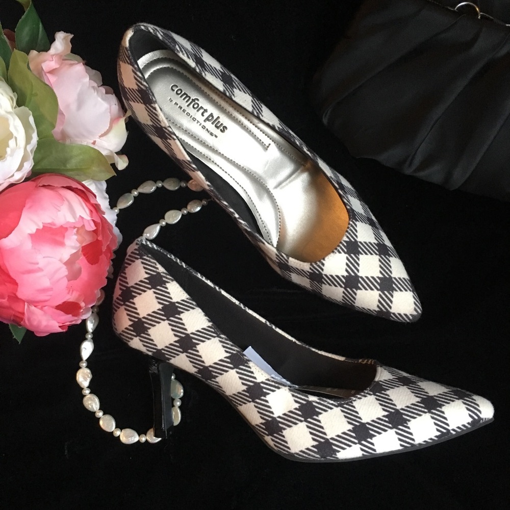 NWT comfort plus by Predictions Janine Heels -6.5W